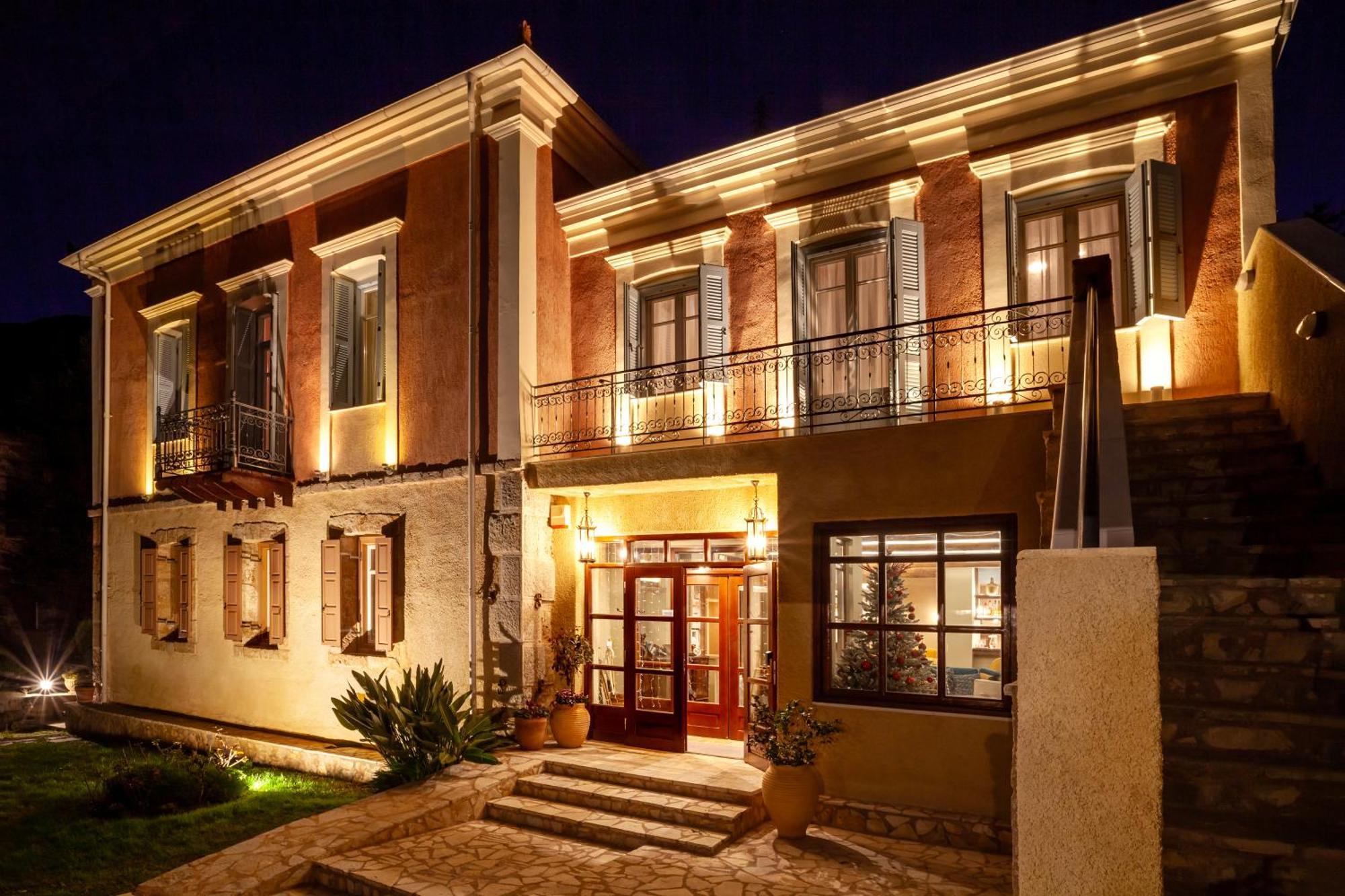 Hotel Archontiko Parnassus Dadi Amfikleia Exterior foto