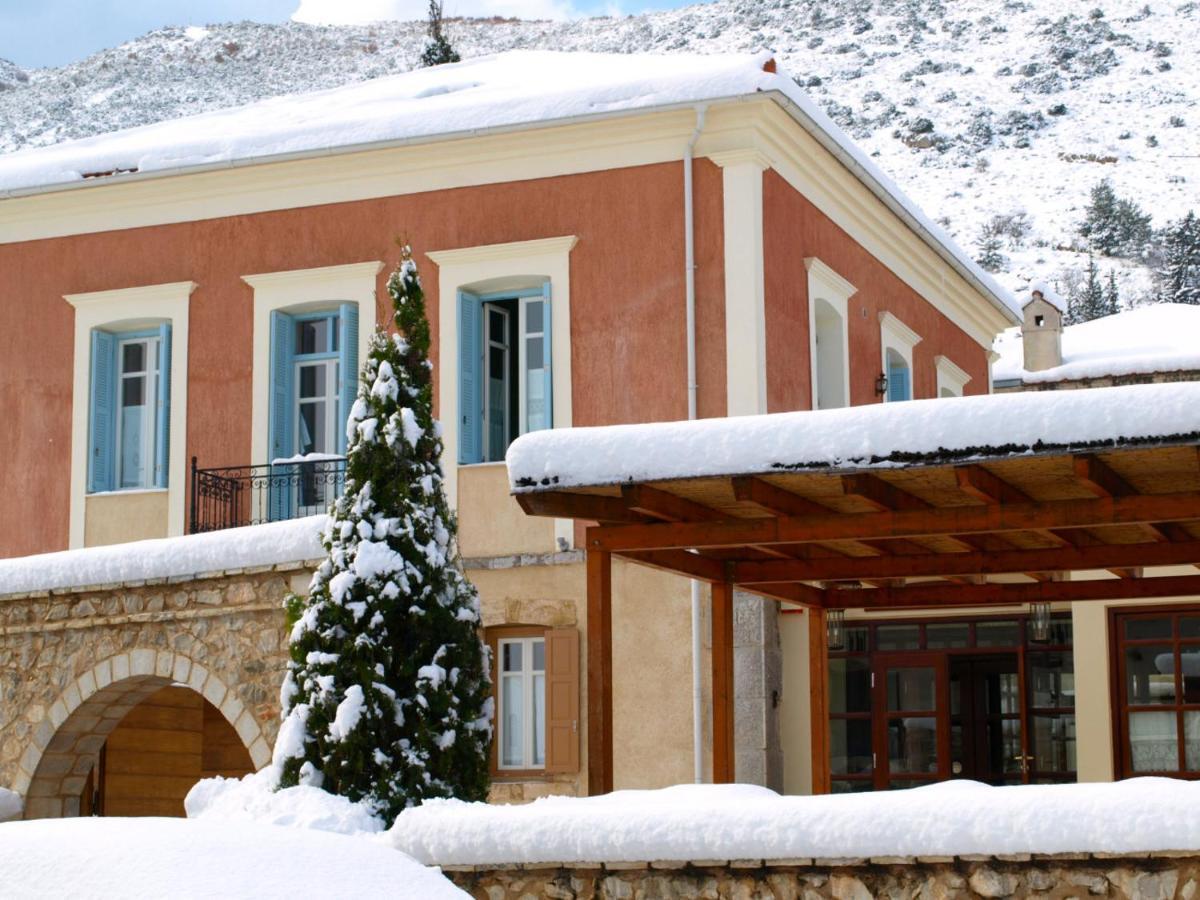 Hotel Archontiko Parnassus Dadi Amfikleia Exterior foto